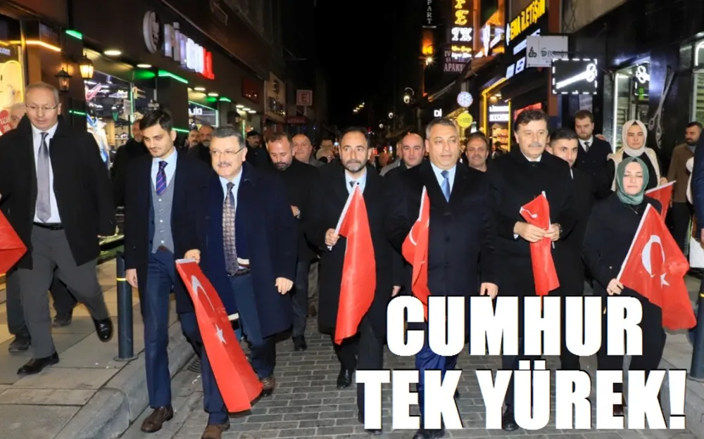 CUMHUR TEK YÜREK!